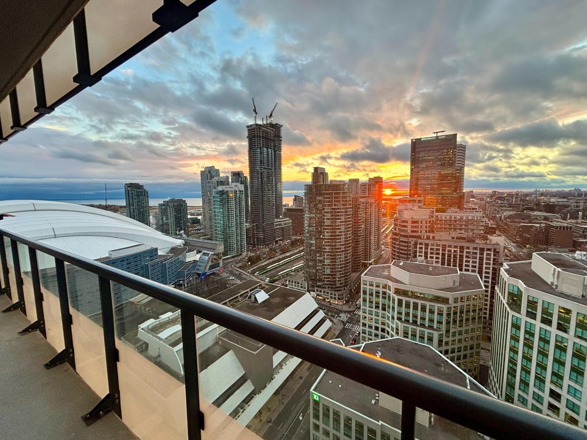 Stylish Suite At 300 Front Street W Toronto Zewnętrze zdjęcie